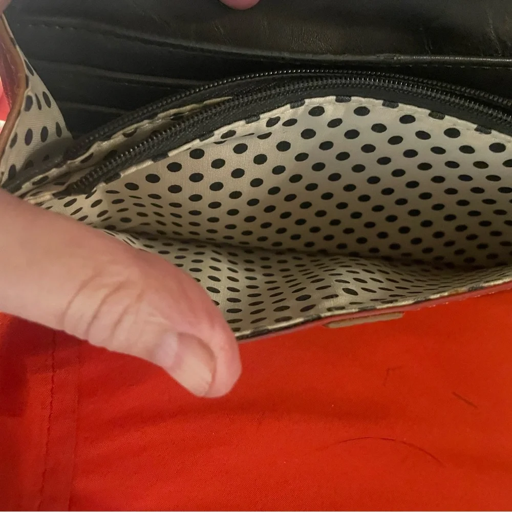 Ladies volcom Wallet - Picture 3 of 8